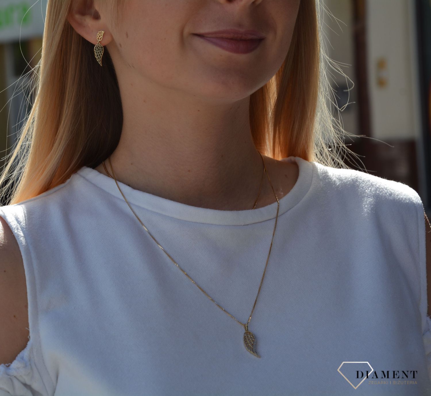 złote kolczyki na sztyft.jpg